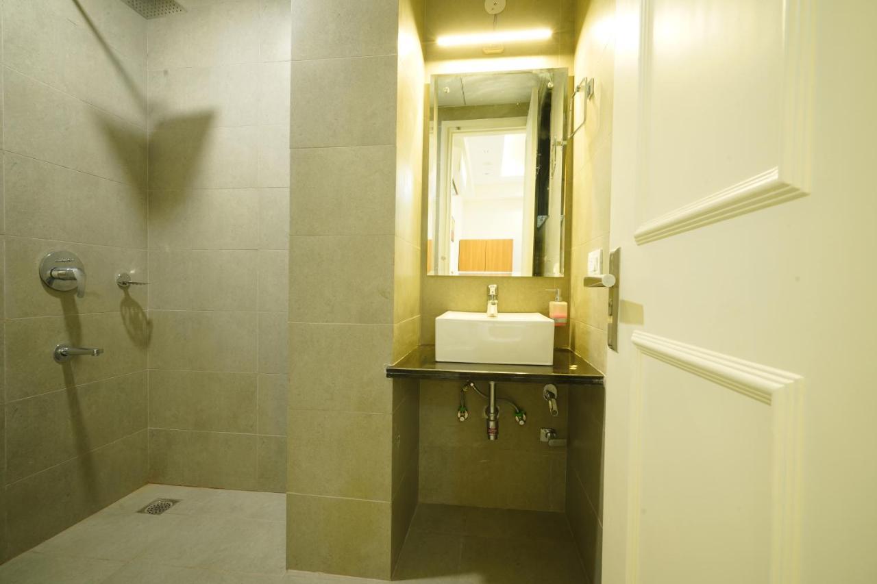 Hotel Octave Orchid Vista Gurgaon Exterior foto